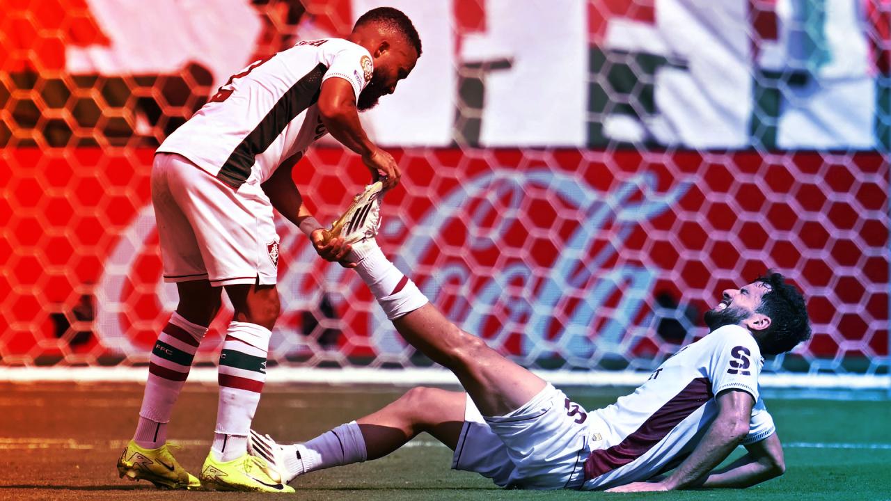 Van, hogy a sportpálya talaja izomgörcsöt okoz