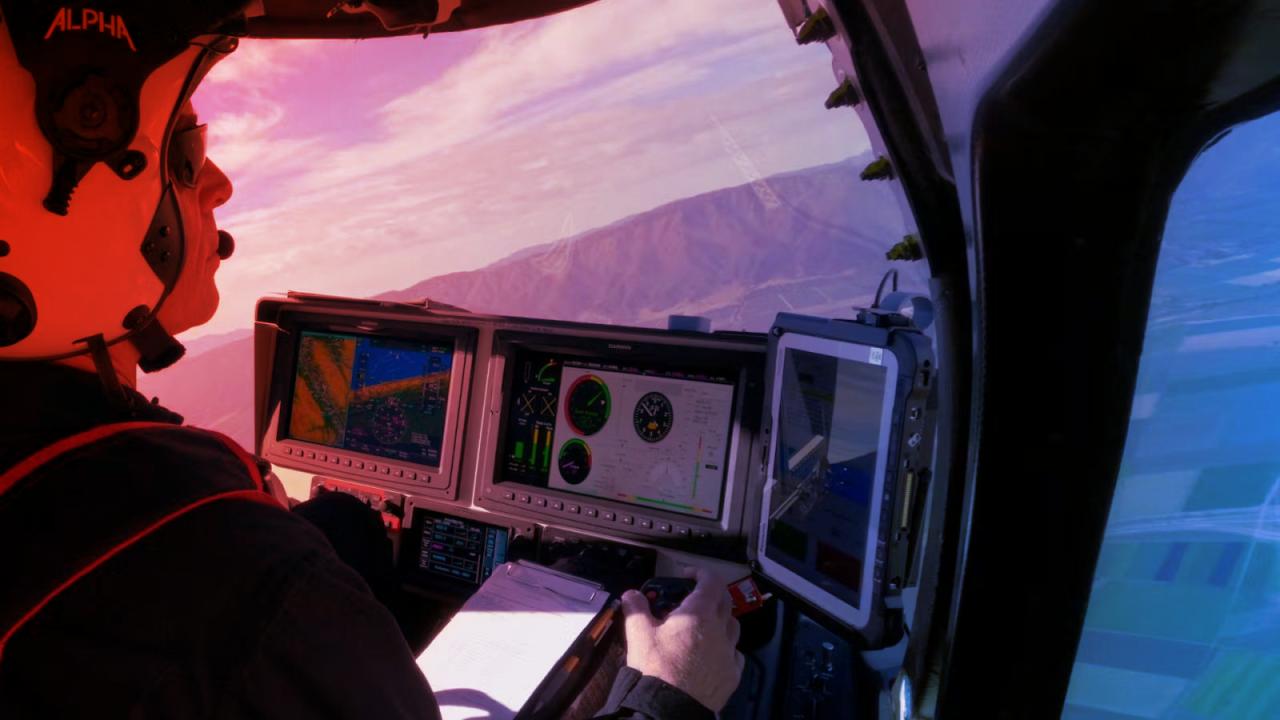 A repülő taxi, amely már a felhőkarcolók felett jár