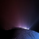 Az Enceladus tényleg lakható – űrbéli élet nyomában