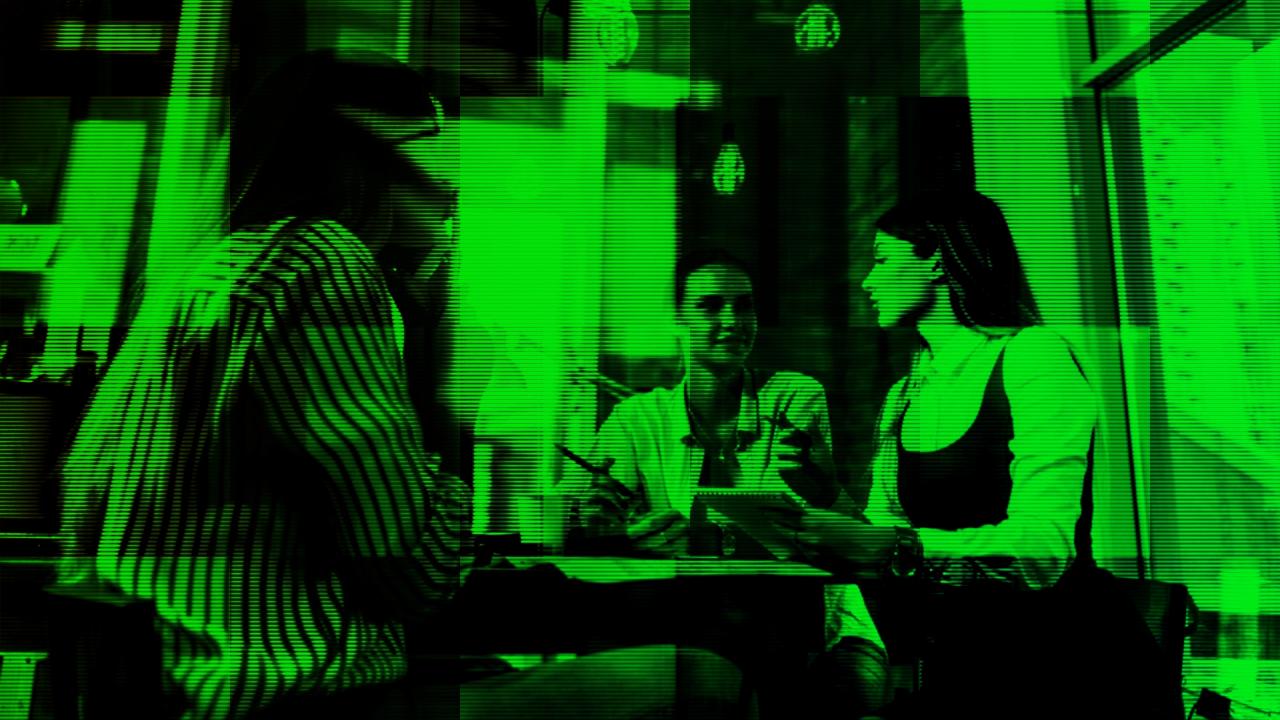 Az MI szerint a nők sosem öregszenek, csak dolgoznak