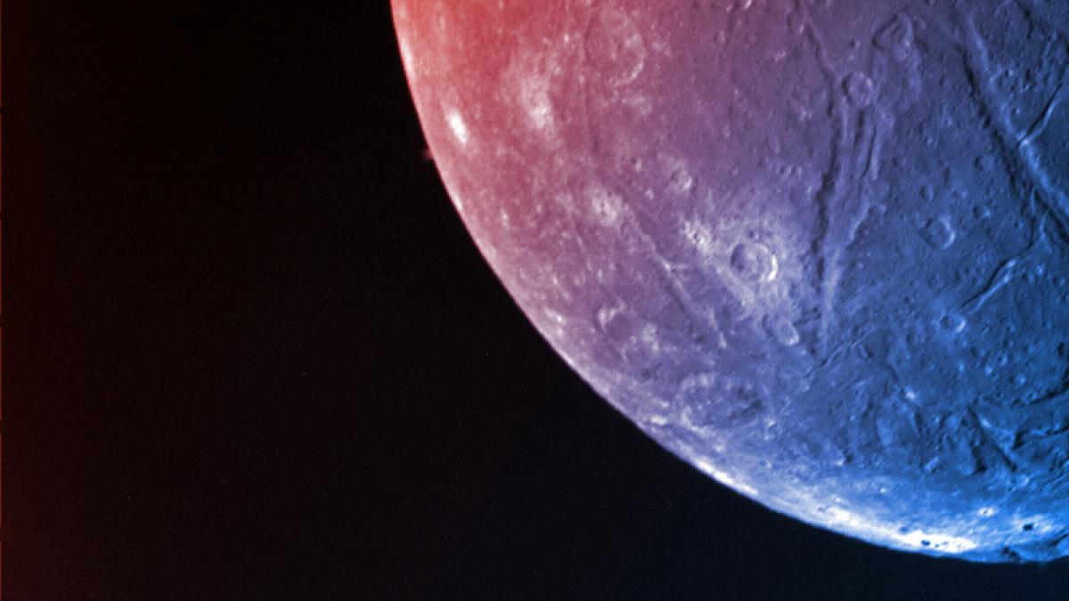 Az uránuszi hold mélyének titkos óceánja