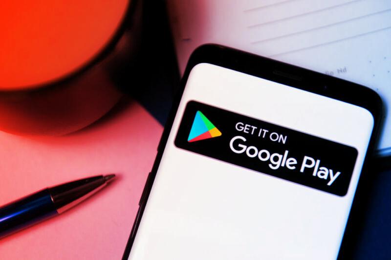 Elbukott a Google: nagy átalakulás jön a Play Áruházban