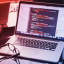 Kik dolgozhatnak Mac-en az irodában, és miért számít ez?