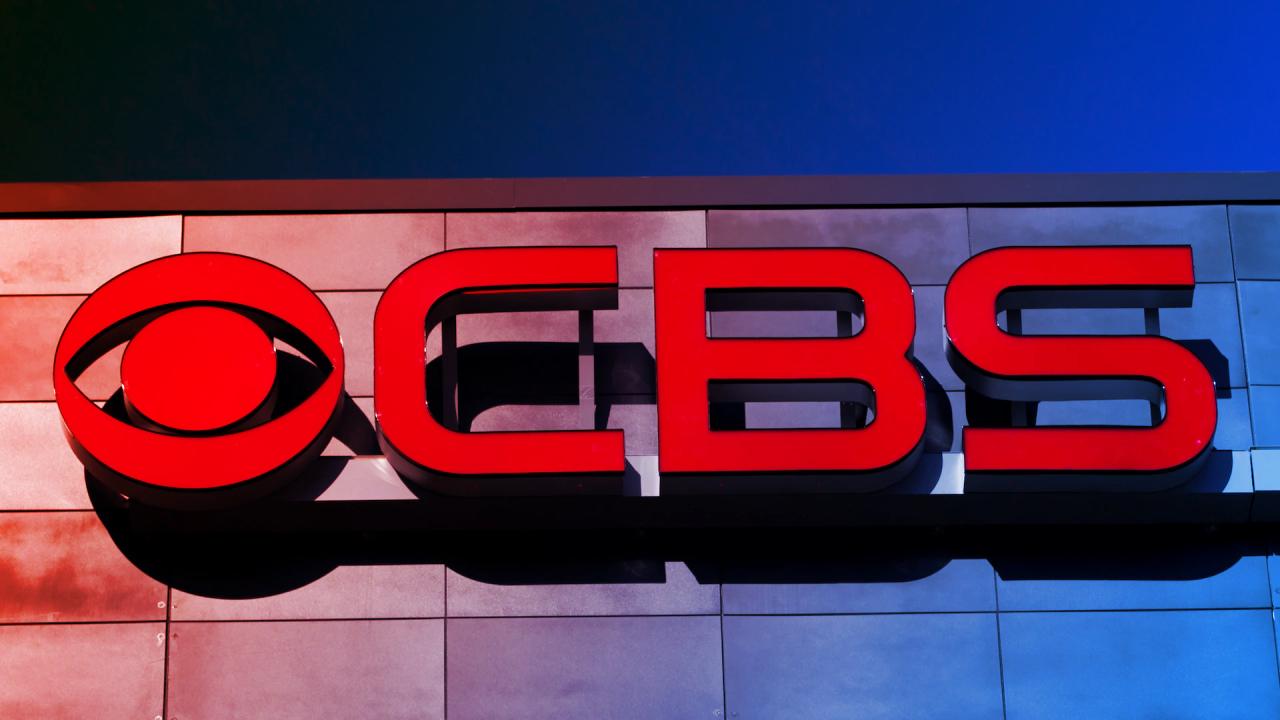 Új főnök a CBS-nél, mesterséges intelligencia, woke-ellenesség és médiasokk