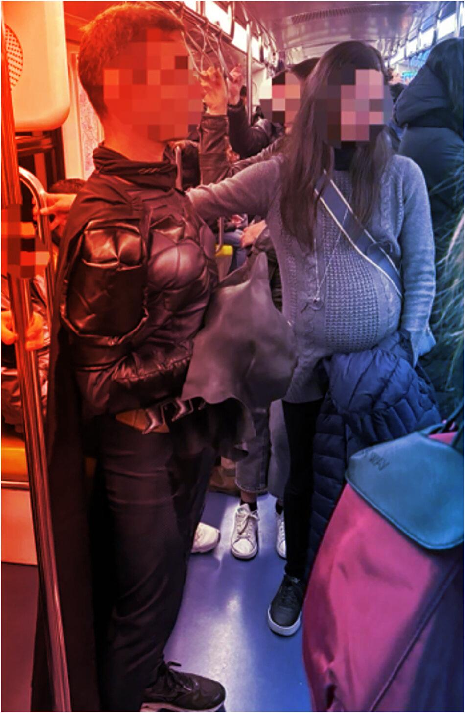 A férfi, akiért még a metrón is segítünk