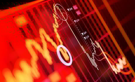 A mesterséges intelligencia sztárja megbotlik: zuhan a Palantir részvénye