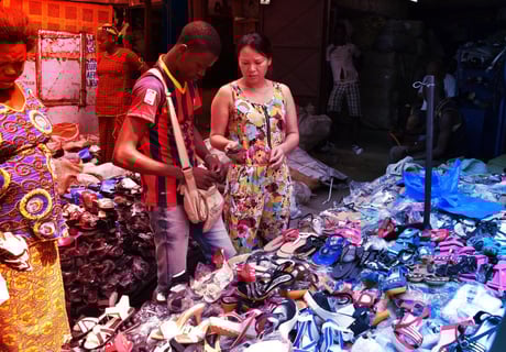 Az afrikai boltokat ellepik a kínai fogyasztói márkák