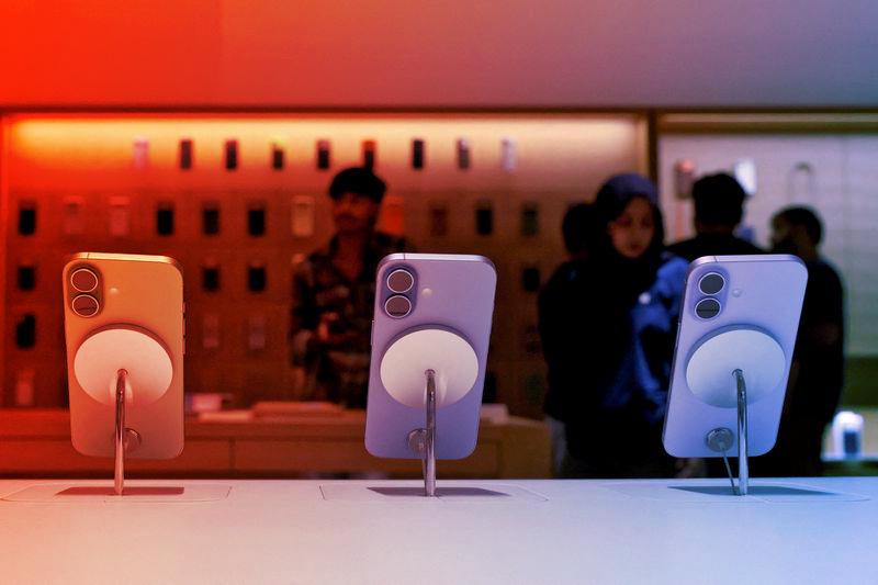 Az Apple rekordösszegű, 14 ezermilliárd forintos bírságot kockáztat Indiában