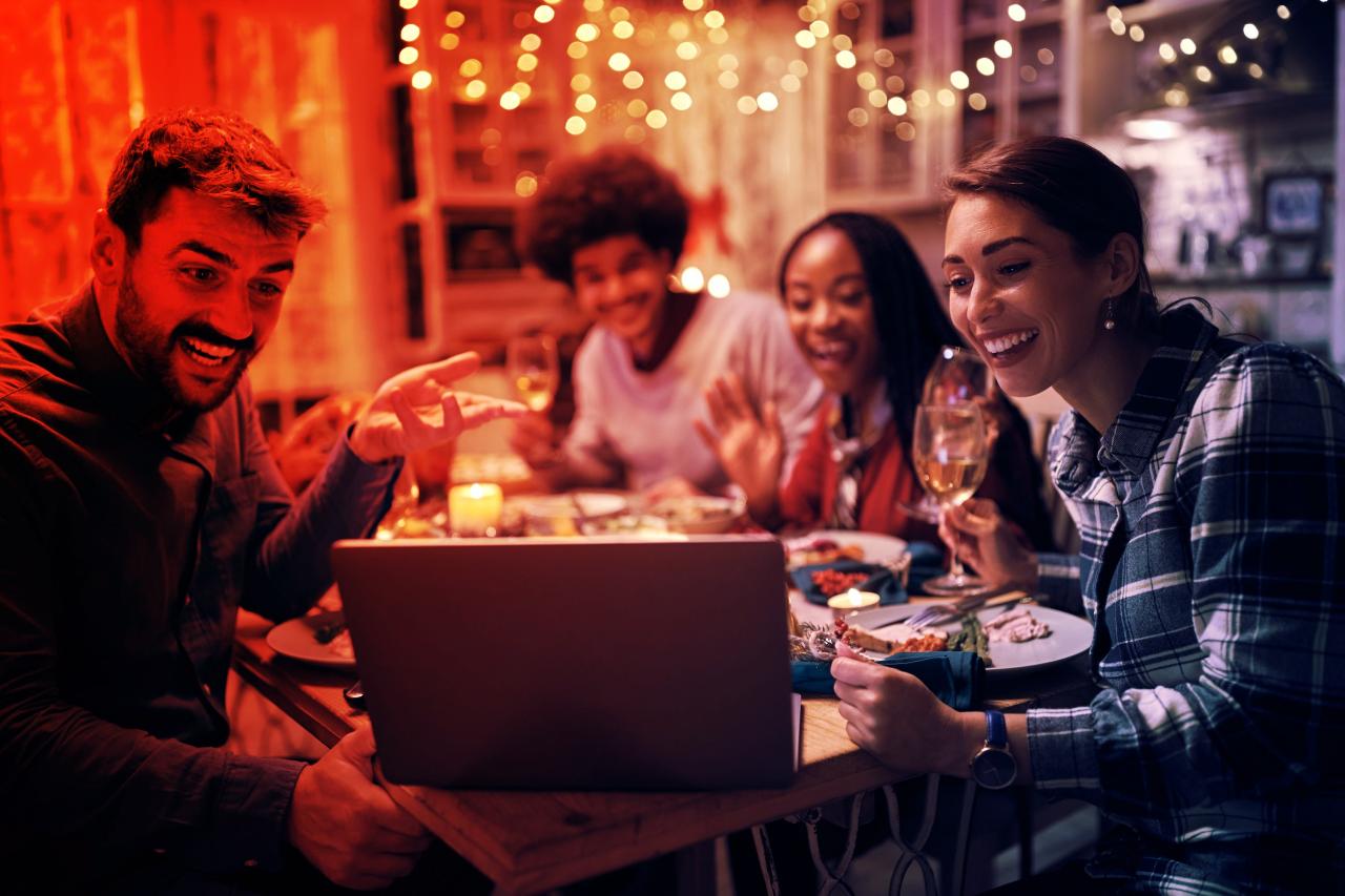 Az első MI-hálaadás: a mesterséges vendég már az asztalnál