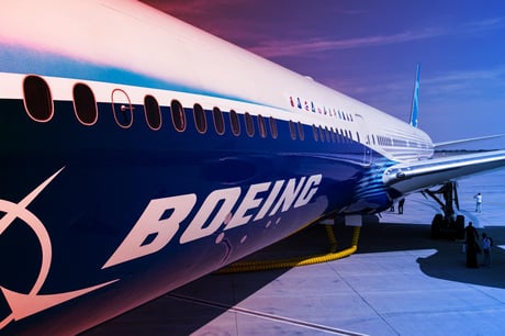 Az Emirates újabb Boeing-gigarendelése vihart kavart Dubajban