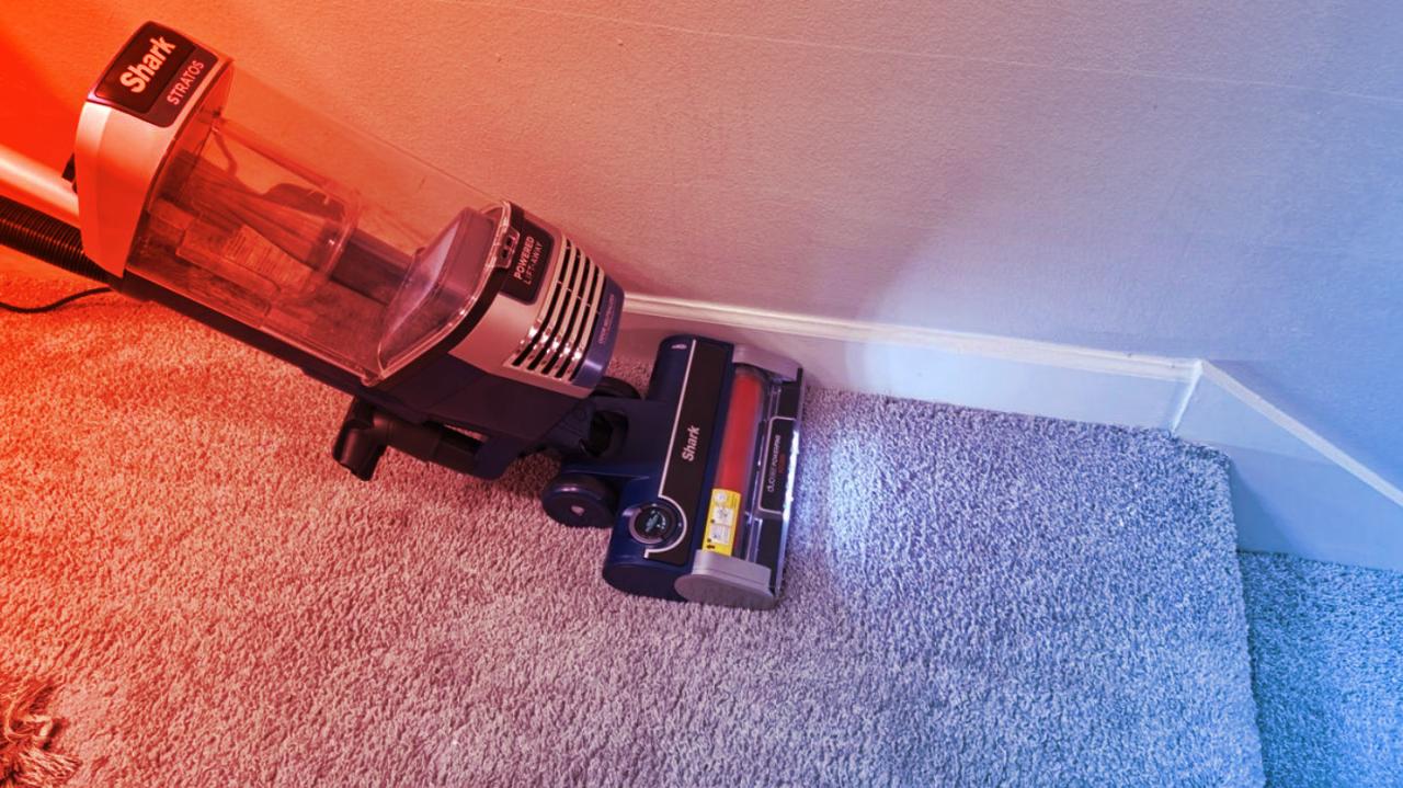 Az erő bajnoka, finomság nélkül: a Shark Stratos állóporszívó tesztje