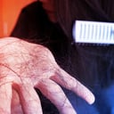 Az idegeskedéstől tényleg hullik a hajad?