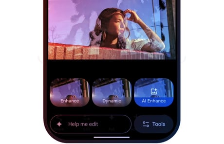 Az iPhone-osok is beszélhetnek már a Google Fotókhoz