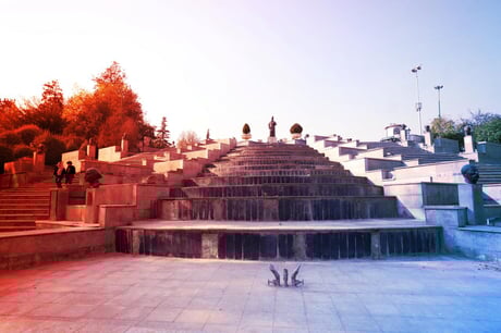 Az iráni főváros menekül: ökológiai katasztrófa űzi Teheránt