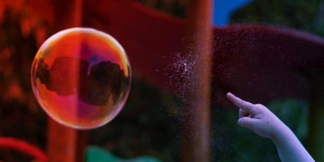 Az MI-óriások egymást fújják fel: 16,3 billió forintos körhinta