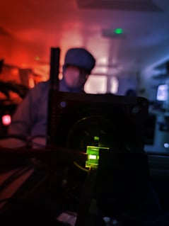 Az OLED-panelek mostantól kapcsolhatók: irányított fény gombnyomásra