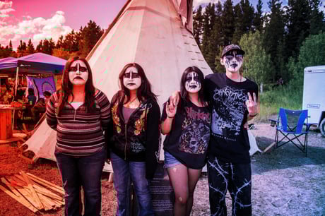 A heavy metal gyógyítja a tinik lelkét a Blackfeet rezervátumban