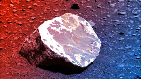 A Mars trópusi múltját sejtetik az ősi fehér kövek