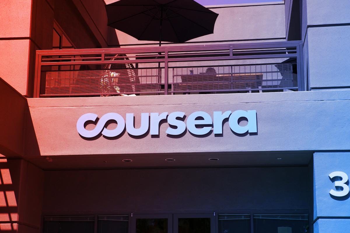 A nagy e-learning összefogás: a Coursera felvásárolja az Udemyt