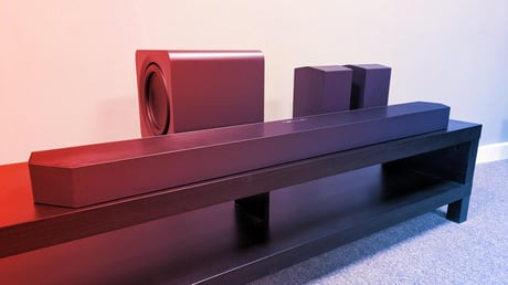 A Samsung új csúcshangprojektorai szembeszállnak a Sonos Arc Ultrával