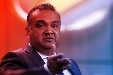 A techóriások sem engedik: gyerekeiknek nem jár szabad netezés