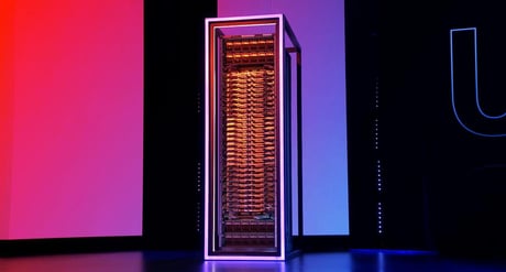 Az Amazon nagy fúziója az MI-szuperszerverekkel