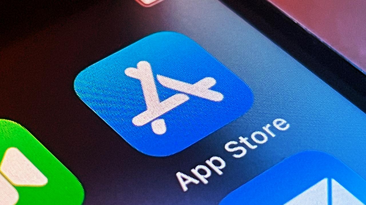 Az Apple megnyitja Japánban az App Store-t – kényszerből