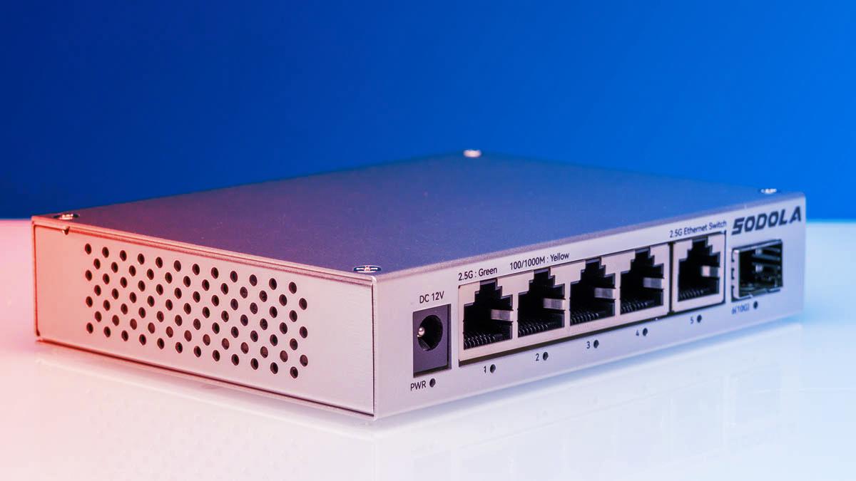 Az asztal aljára is rátapad: Sodola SL902-SWTG015AS teszt