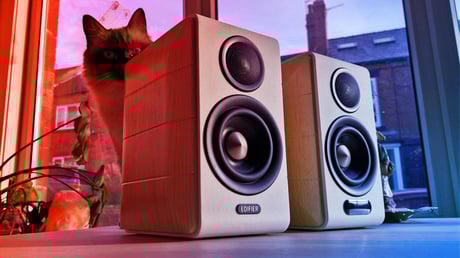 Az Edifier S880DB MKII: kicsi, nagy tudású, de nem tökéletes