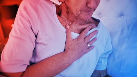 Az éjszakai szívinfarktus tényleg enyhébb – új terápia születhet?