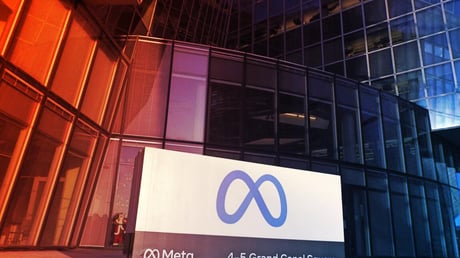 Az EU lefékezi a Meta reklámgépezetét