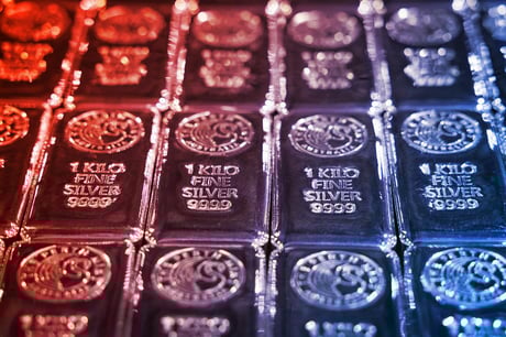 Az ezüstláz Kínában: durván zuhannak az árak