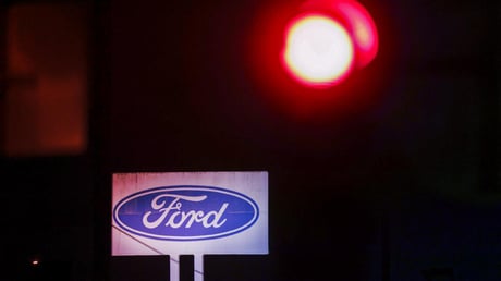 Az F-150 Lightning parkolópályára kerül, a Ford az akkukban hisz