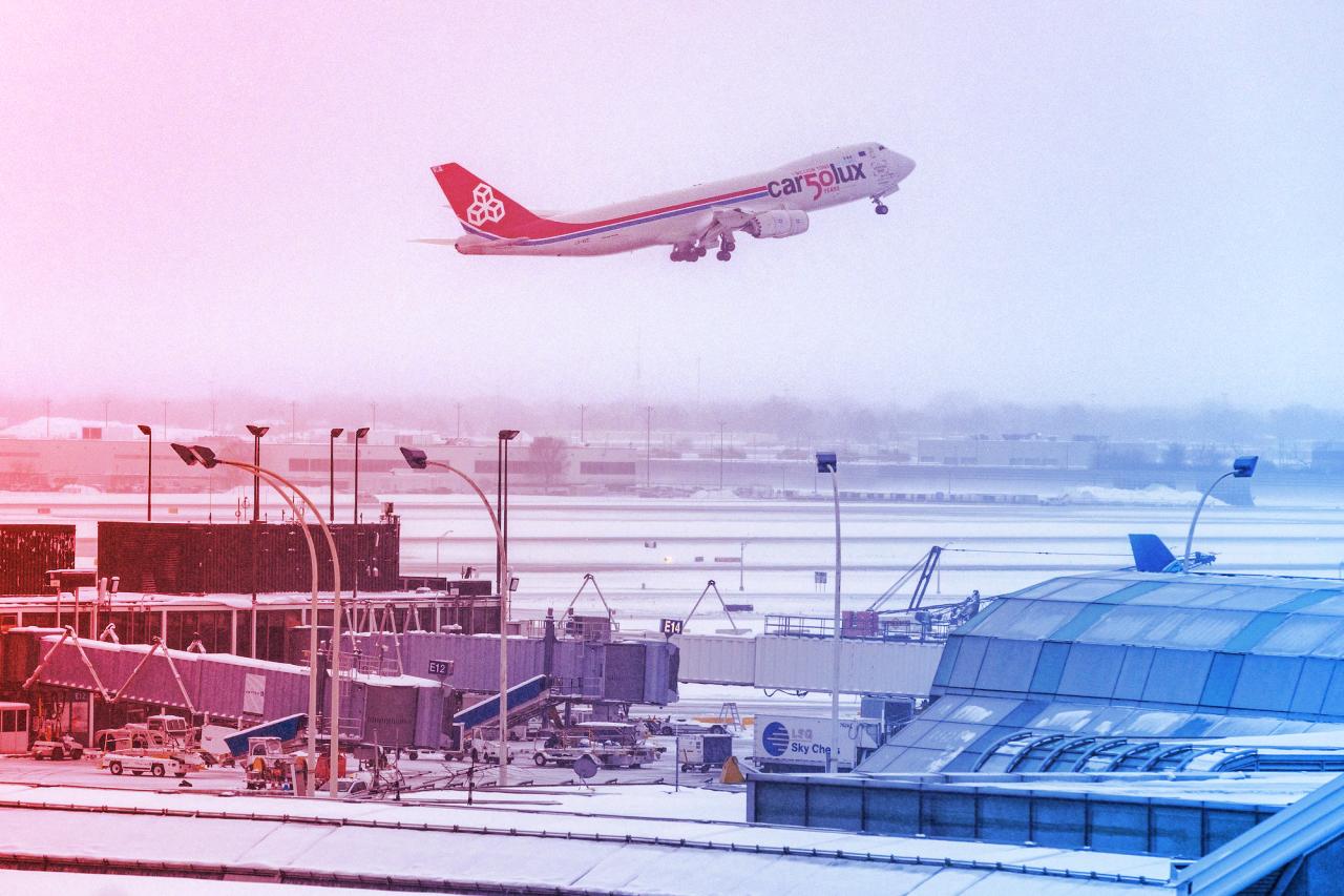 Az idei tél első nagy vihara letarolja a Keletet