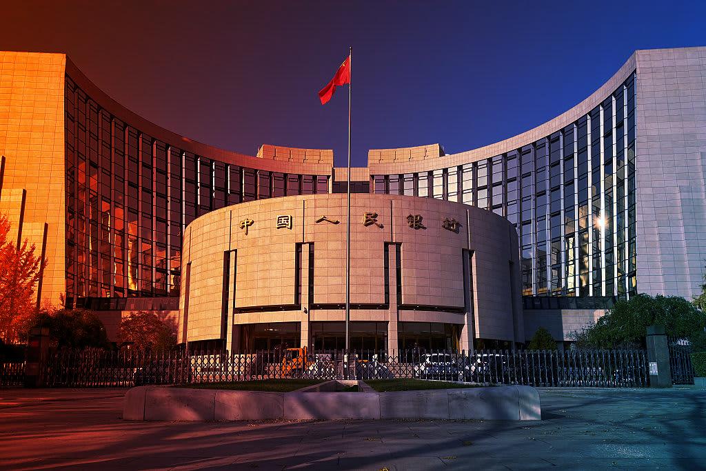 Az ingatlanválság dacára Kína befagyasztja az alapkamatot