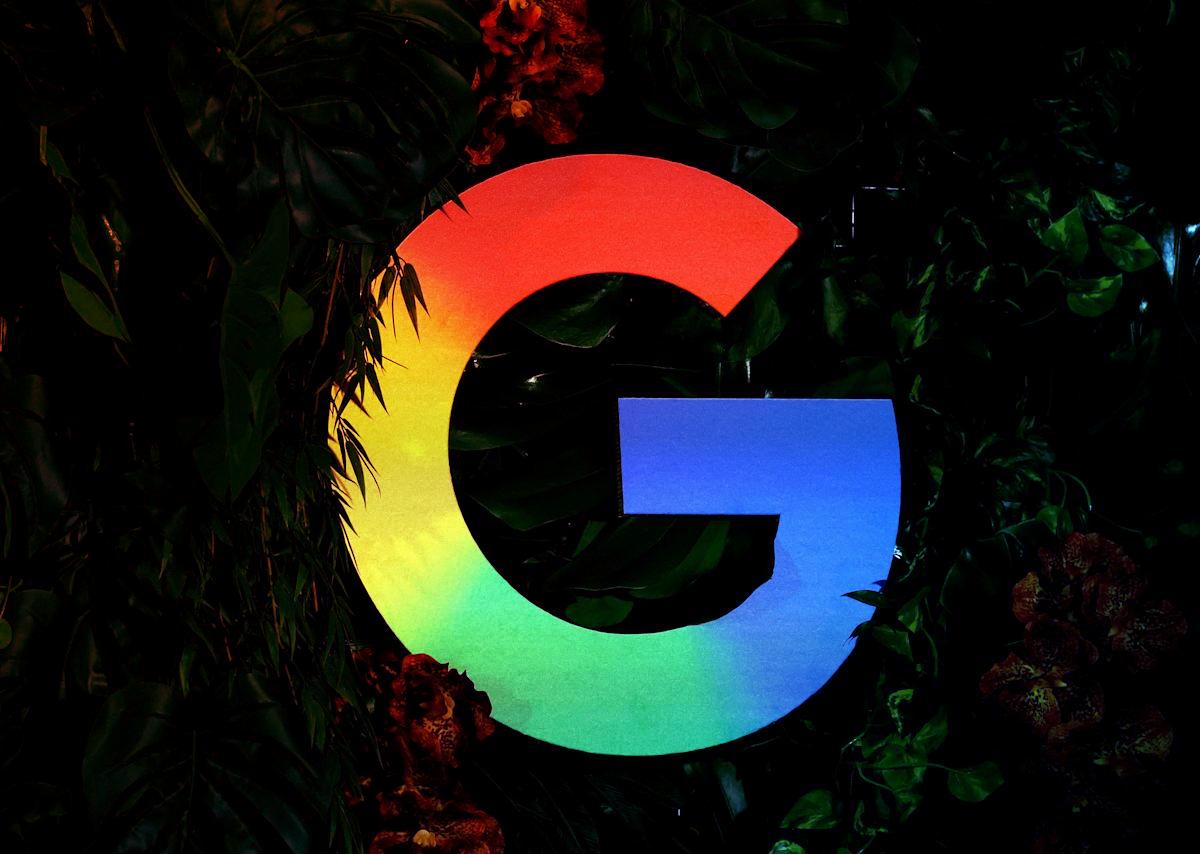 Az MI-baki miatt káoszba fulladtak a Google Discover címsorai