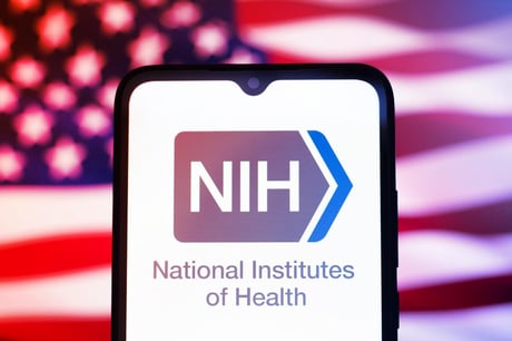 Az NIH visszakozik: újraértékelik az elutasított kutatási pályázatokat