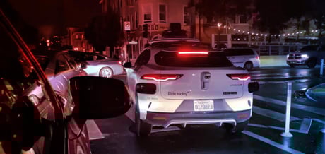 Az önvezető taxik leálltak San Franciscóban – most visszatérnek