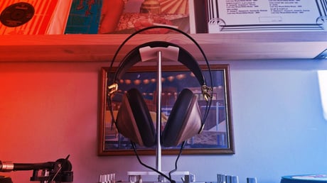 Az új Meze 99 Classics második generáció: diófa, döngő basszus, némi fejfájás