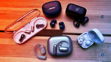 Az új őrület: miért hódítanak a nyitott fülhallgatók?