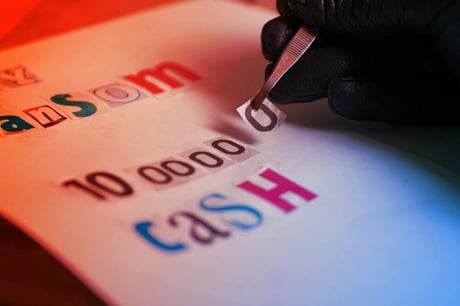 Az új rémálom az interneten: virtuális emberrablással zsarolnak