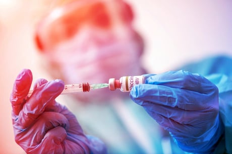 Az újszülöttkori hepatitis B-oltás: apró szuri, életmentő védelem