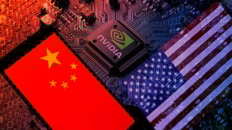 Az USA lazít az MI-chiptilalmon Kínával szemben – a Huawei miatt?