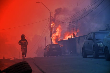 A chilei rémálom folytatódik: lángtenger, káosz, tömeges kitelepítés