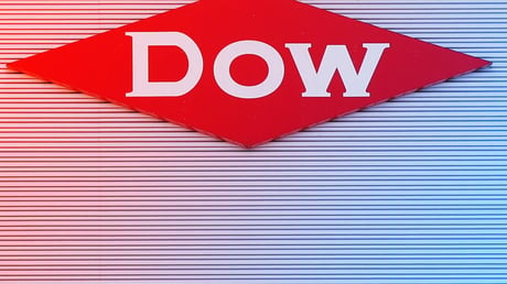 A mesterséges intelligencia miatt 4500 embert bocsát el a Dow