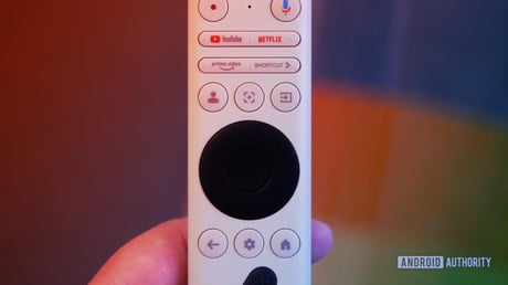 A projektor távirányítója még a Google-t is veri