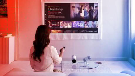 A Samsung Freestyle+ még sosem volt ilyen fényes és okos