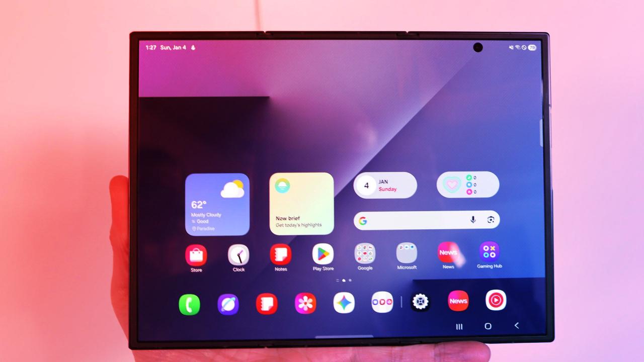 A Samsung új kihajtható OLED-je tarol – de kié lesz először?