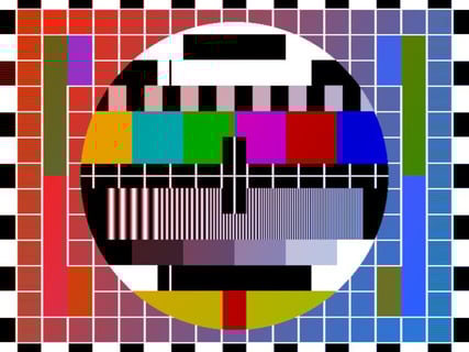 A színes analóg tévé rejtélyei: mi van a PAL és NTSC mögött?