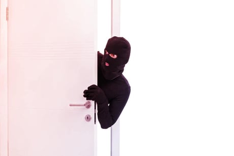 A védvonalon rés tátong: kritikus hiba a Cloudflare WAF-ban